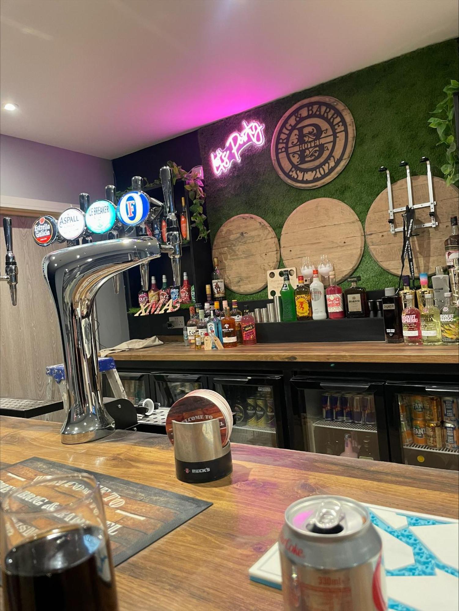The Brig & Barrel Hotel บัคคี ภายนอก รูปภาพ